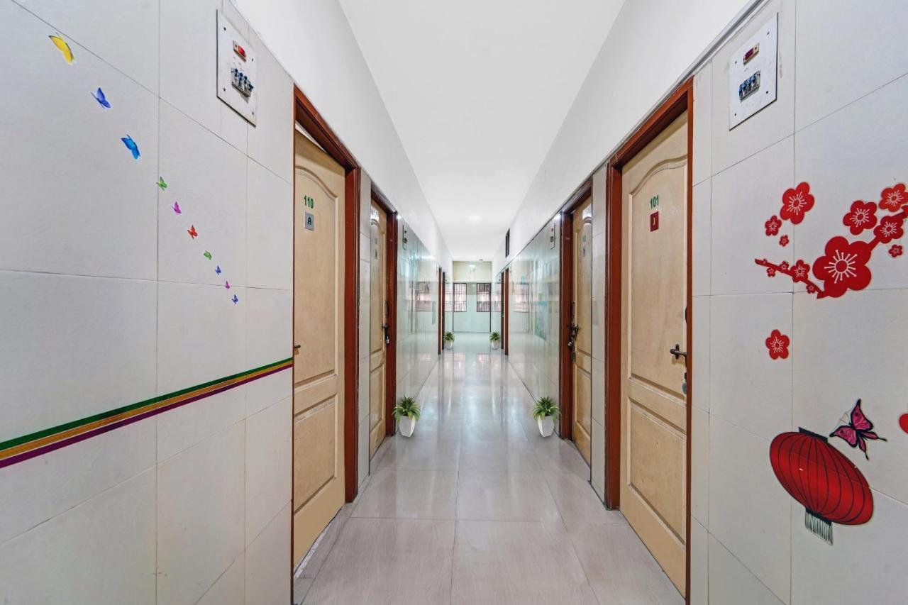 Spot On New Golden Star Guest House Near Thirumangalam Metro Station Čennai Exteriér fotografie